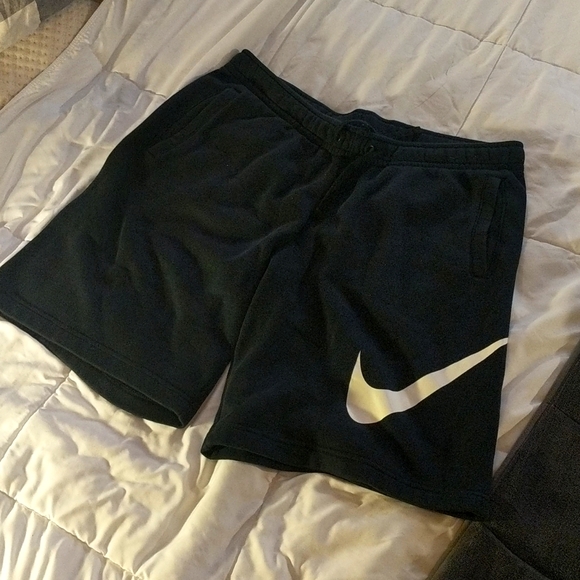 Mens Nike Fleece Varsity Shorts - LG - Picture 1 of 4